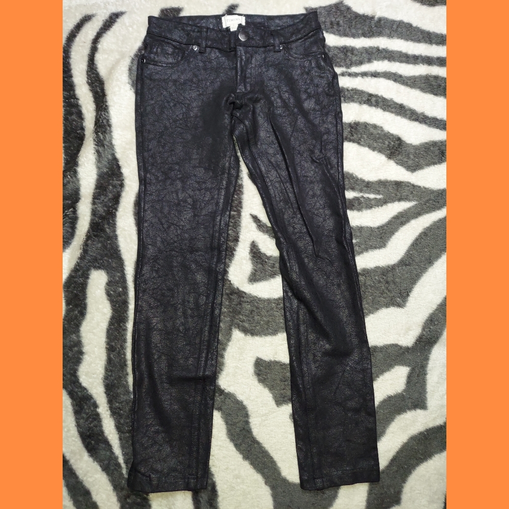 Black Capris